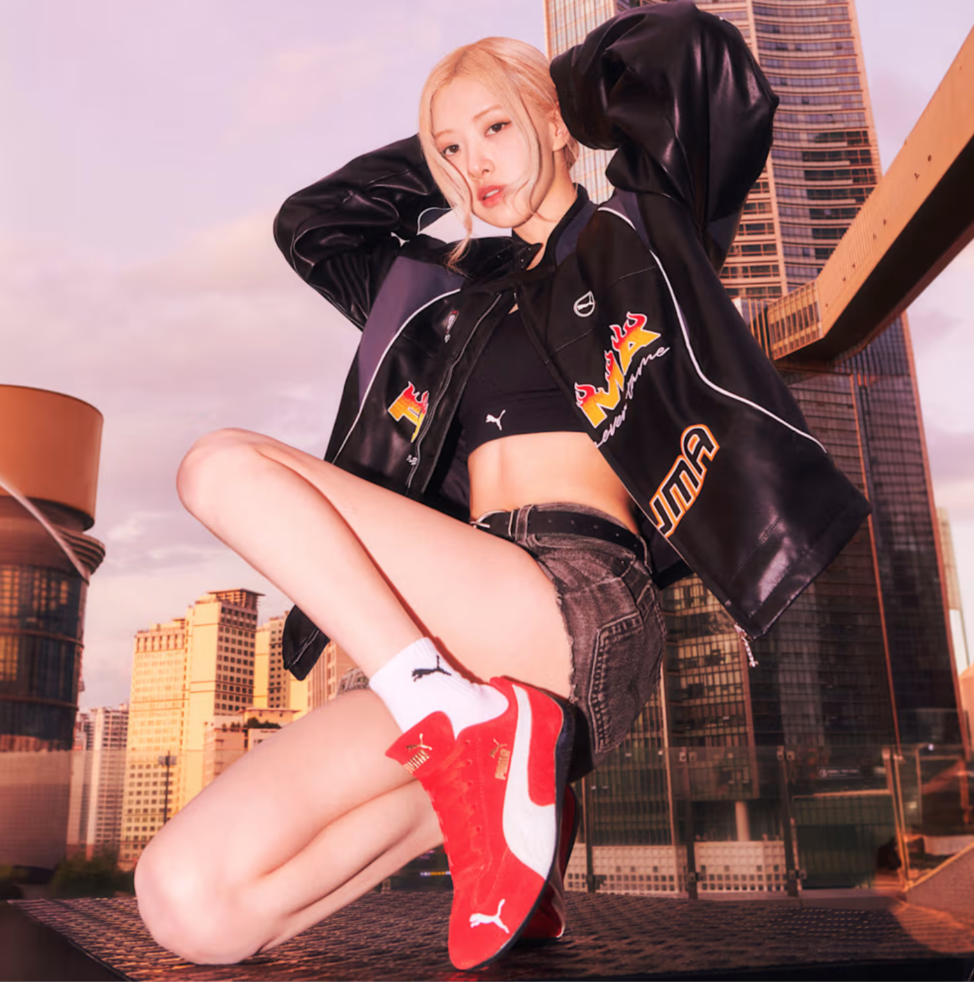 로제 스피드캣 OG 레드 컬러 모델사진